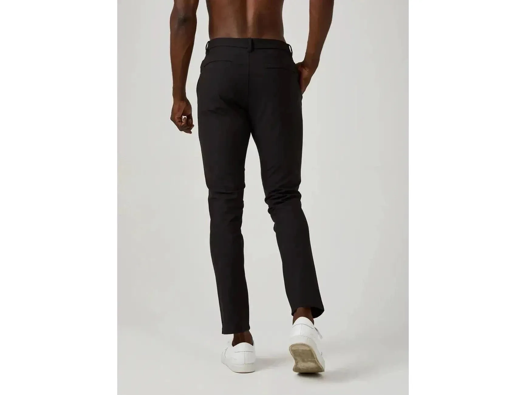 7 Diamonds Infinity Chino In Black