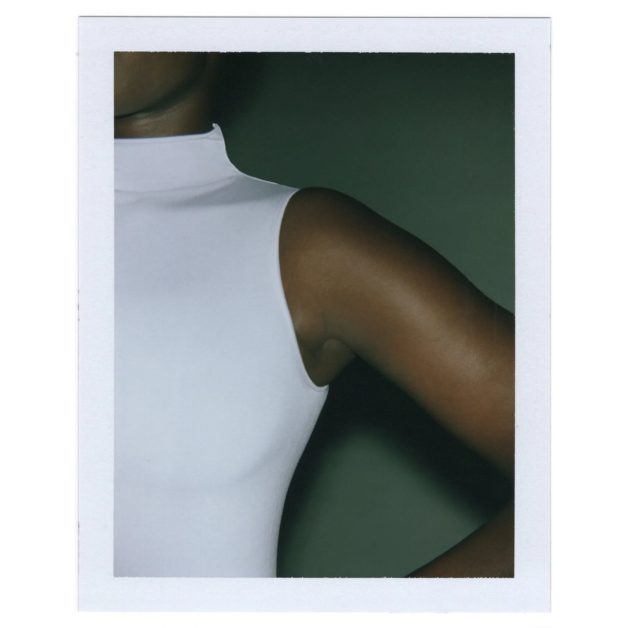 ESSENTIAL MOCK NECK SLEEVELESS BODYSUIT | SMOKEY QUARTZ